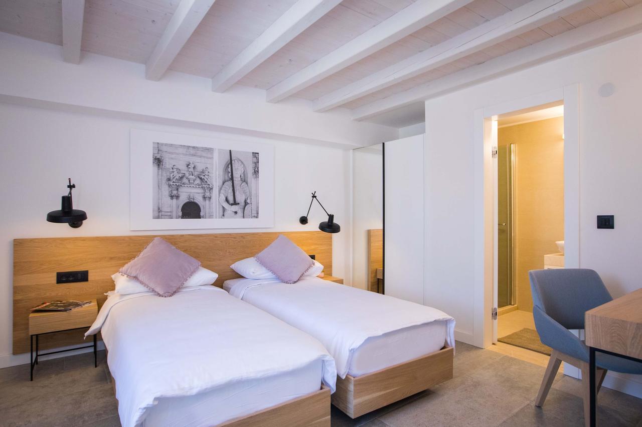 Bova Luxury Rooms Ragusa Esterno foto